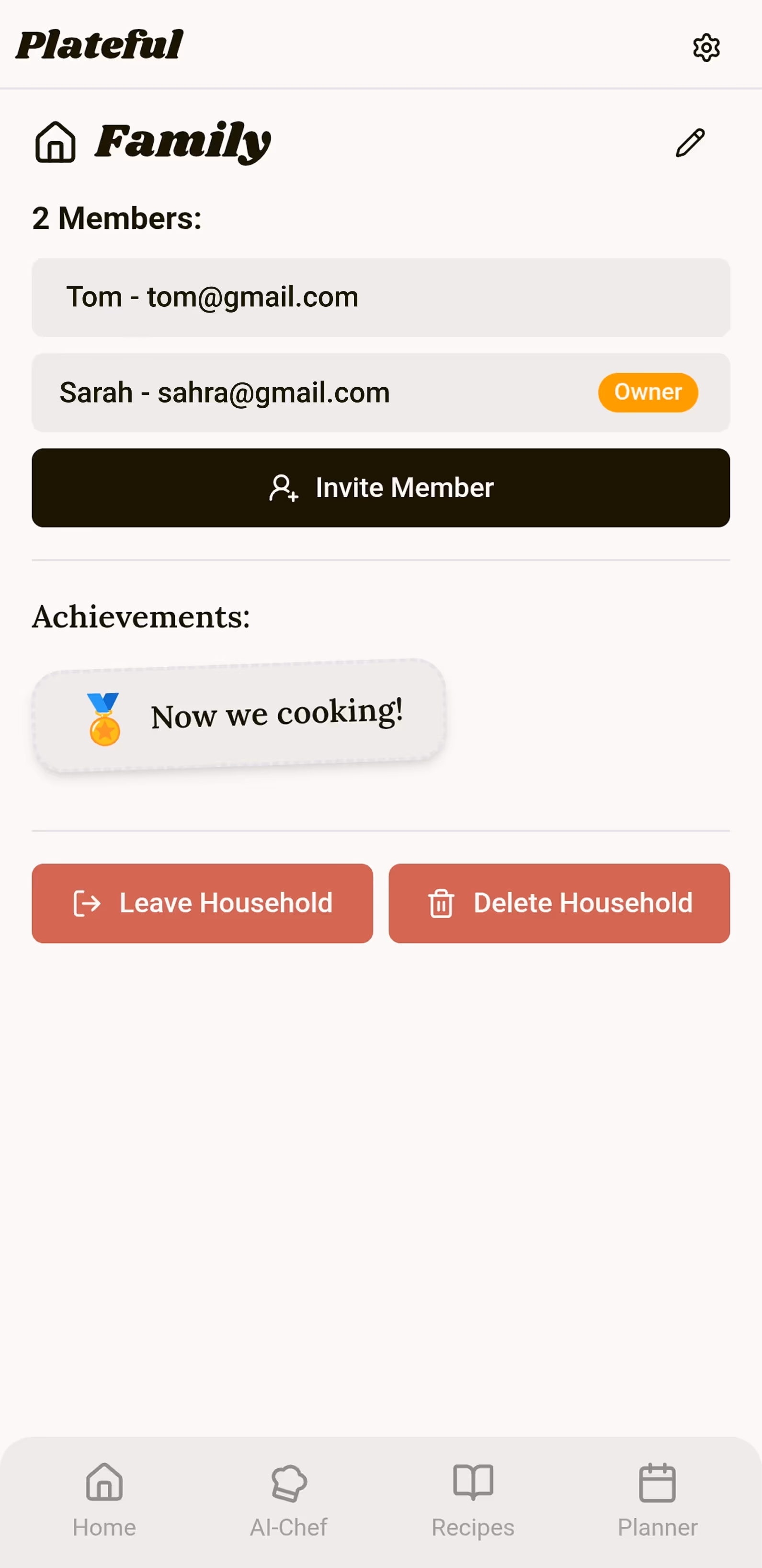 Plateful household screen with two family members and an invite button